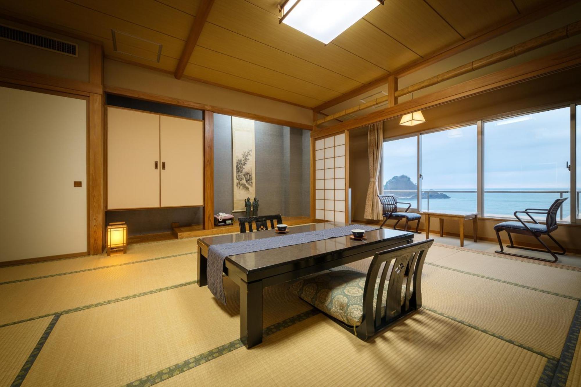 Отель Yura Onsen Yaotome Цуруока Экстерьер фото