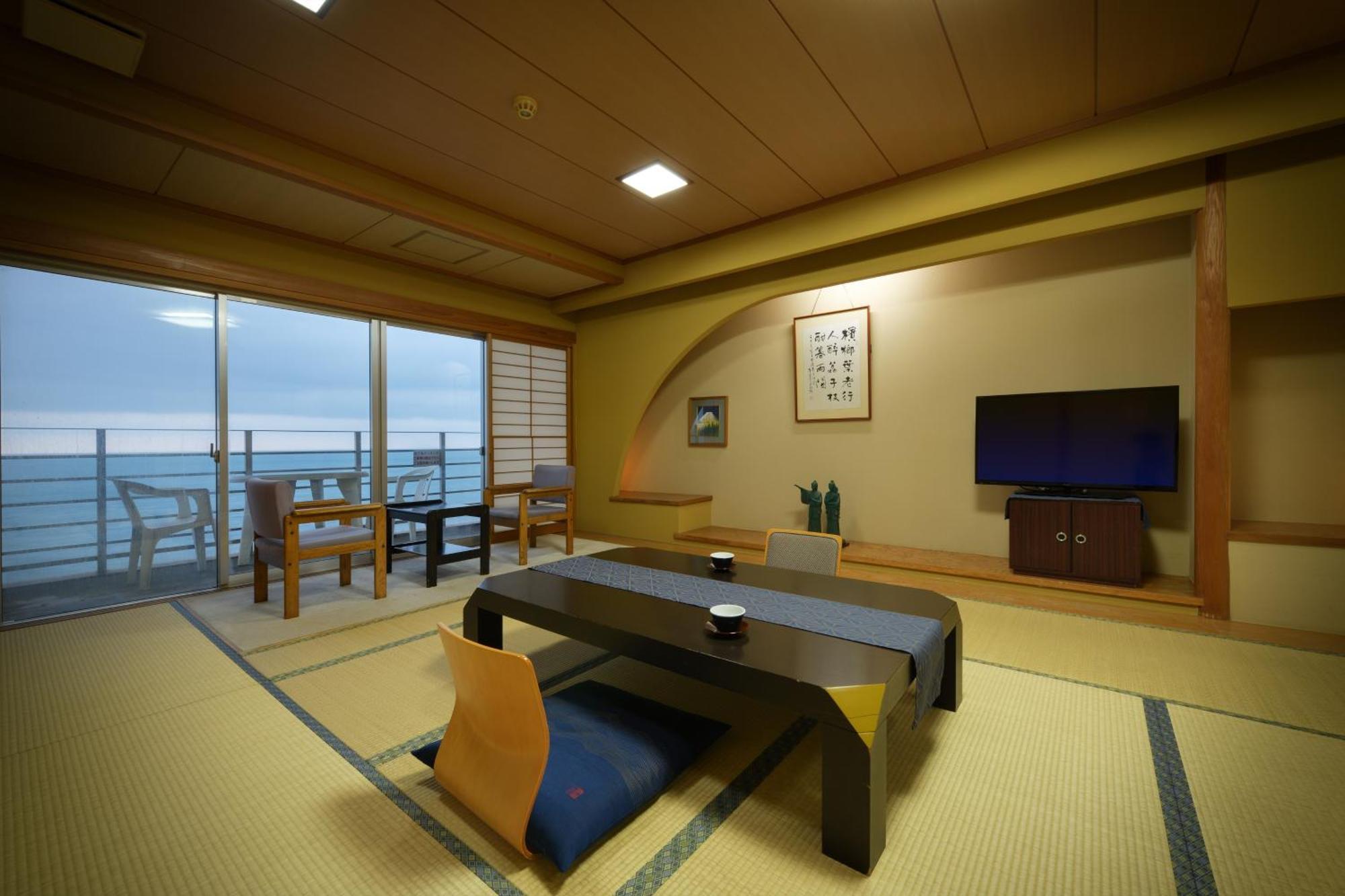 Отель Yura Onsen Yaotome Цуруока Экстерьер фото