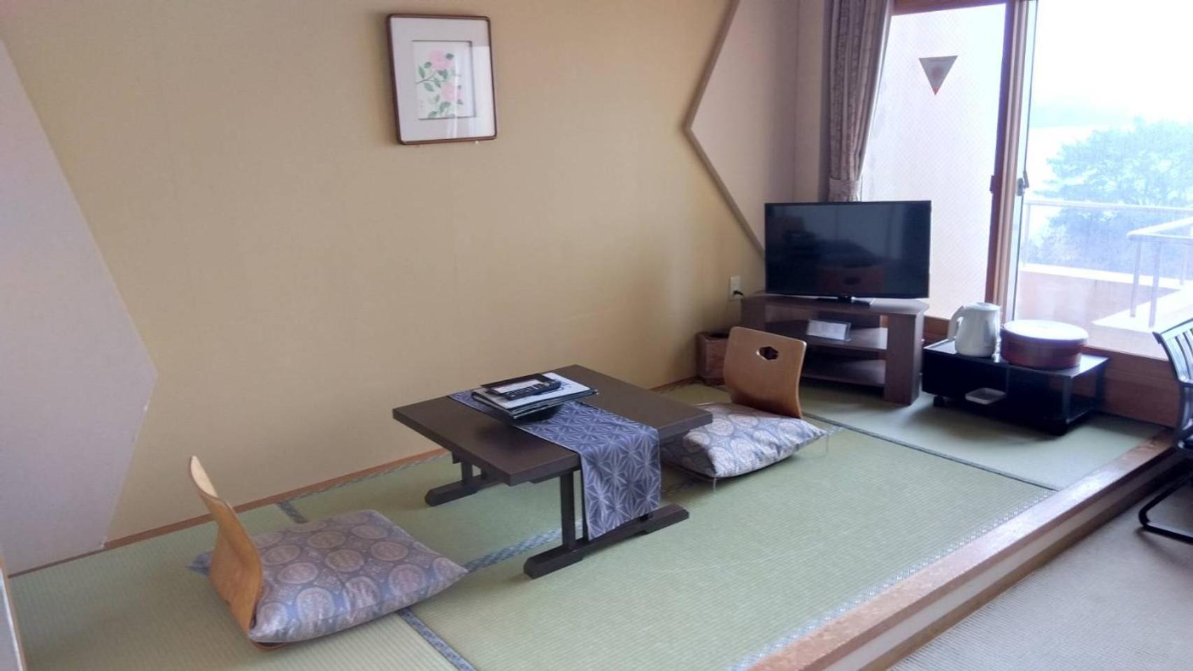 Отель Yura Onsen Yaotome Цуруока Экстерьер фото
